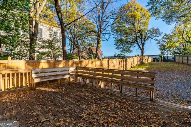 Foto del edificio - 877 Edgewood Ave NE