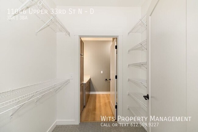 Foto del edificio - 11046 Upper 33rd St N