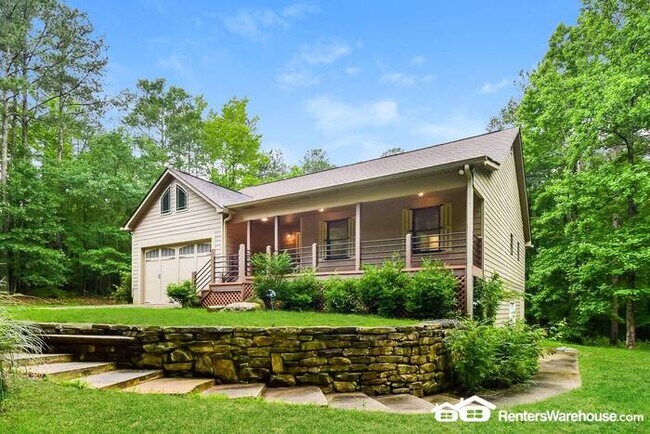 Building Photo - Small piece of Heaven - 3 1/2 acres