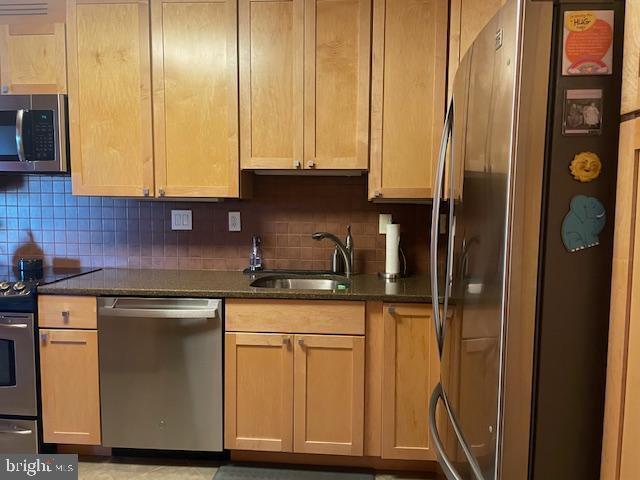 Primary Photo - 203 Yoakum Pkwy