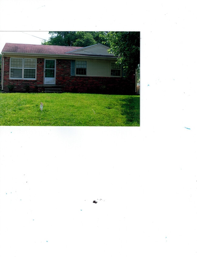 Building Photo - 216 Magnolia Dr