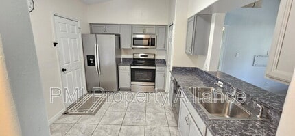 Building Photo - 11649 Crescent Pines Blvd