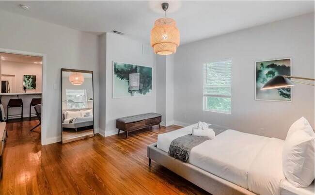 Foto del edificio - 1704 S Akard LLC