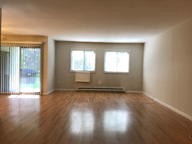 Building Photo - 45 Scarborough Ln