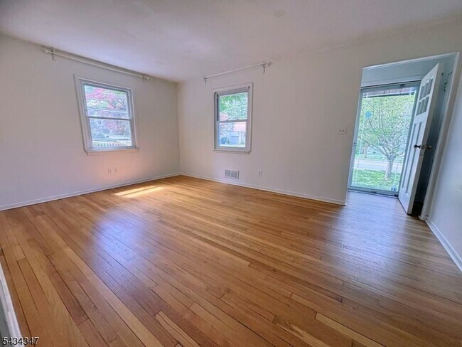 Foto del edificio - 174 N Passaic Ave