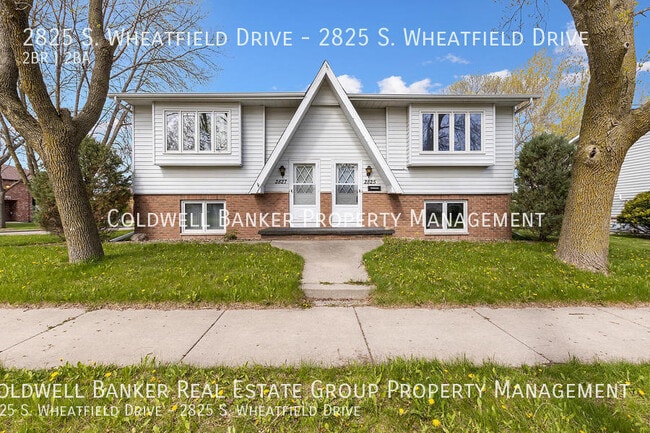 Building Photo - 2825 S Wheatfield Dr