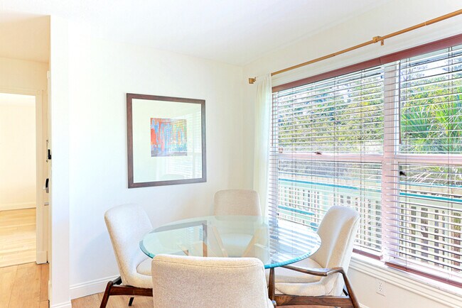 Foto del edificio - 3BR- Z6905 AB