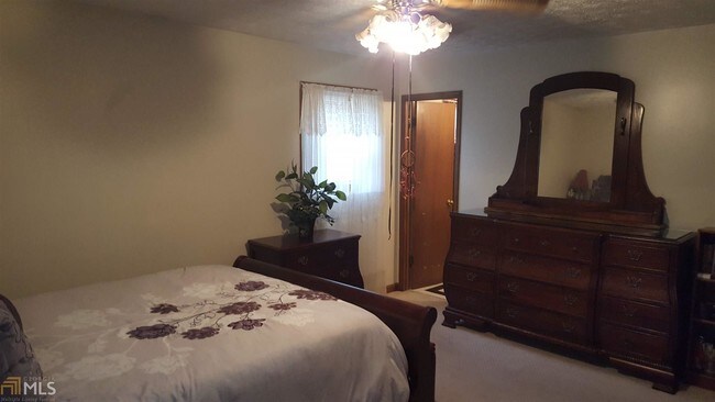 Building Photo - 2549 Dogwood Hills Ct