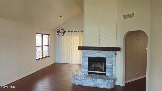 Building Photo - 7337 Canyon Run Dr