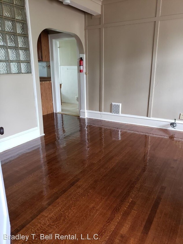 Foto principal - 715 W 4th St