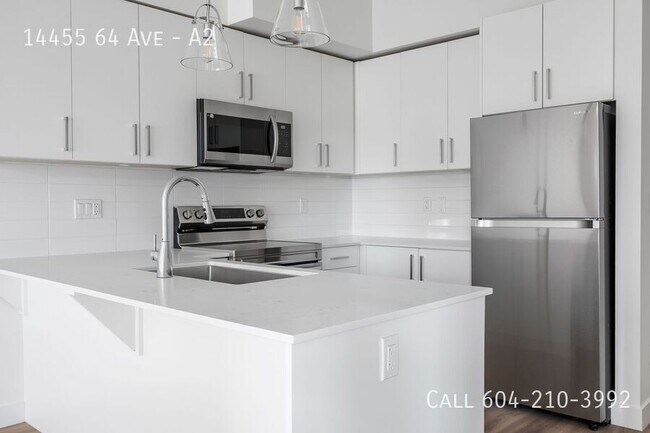 Photo du bâtiment - Brand New Condo in Sterling at Bell Centre...