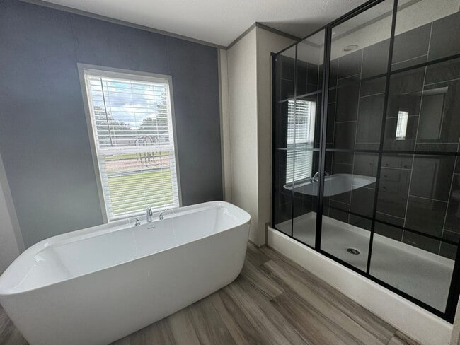 Building Photo - 90 Peach St