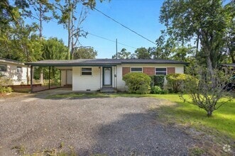Building Photo - 1641 Airport Dr