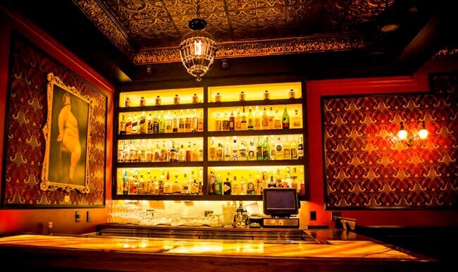 Interior Photo - 1799 Mission St