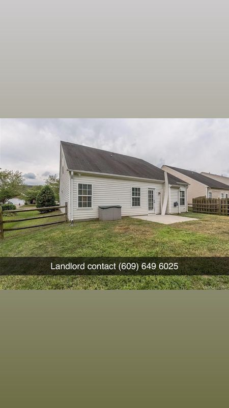 Foto del edificio - 8802 Laurel Run Dr