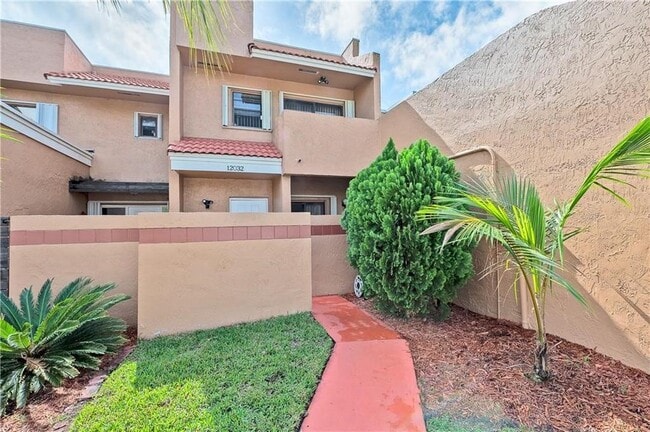 Building Photo - 12032 S Las Palmas Dr