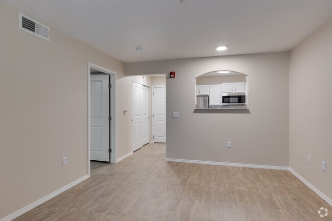 1BR, 1BA - 608SF - Dining Room/Kitchen - Granite Creek Apartments