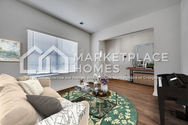 Building Photo - 1027 Park View Dr