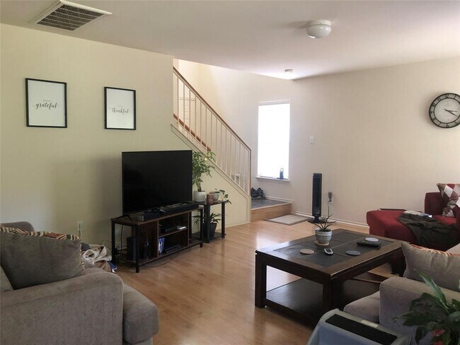 Foto del edificio - 2208 Billy Mills Ln