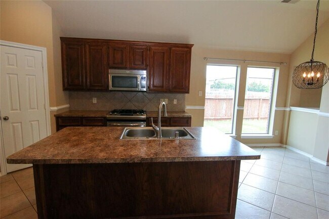 Building Photo - 27431 Rebecca Field Ln