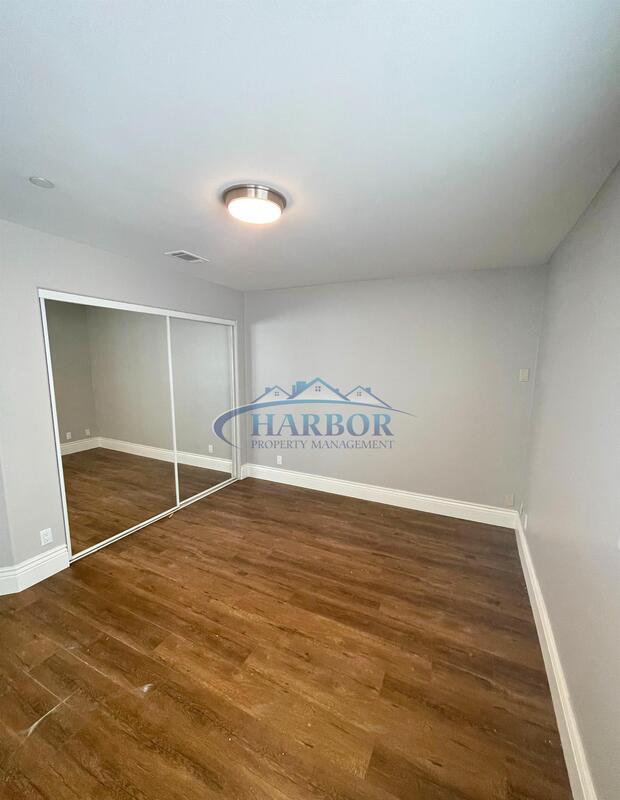Building Photo - 2405 Vanderbilt Ln