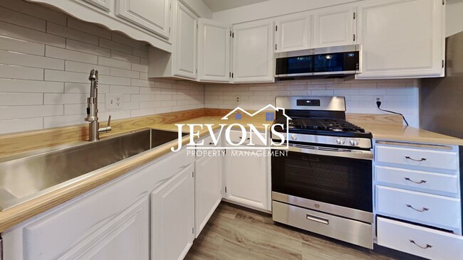 Foto del edificio - Get $1,849.50 Rent Credit - Beautiful 5-be...