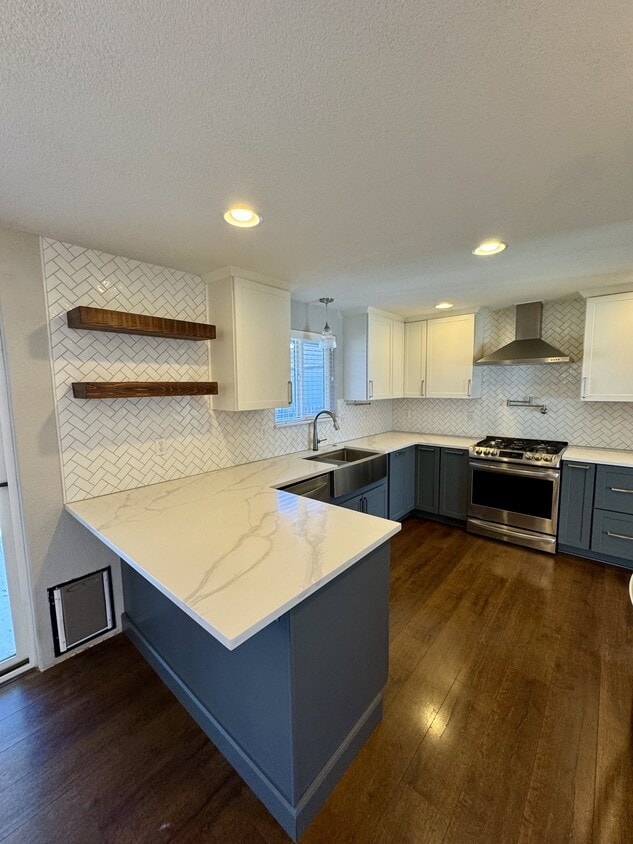 Building Photo - 935 Fairfield Cir