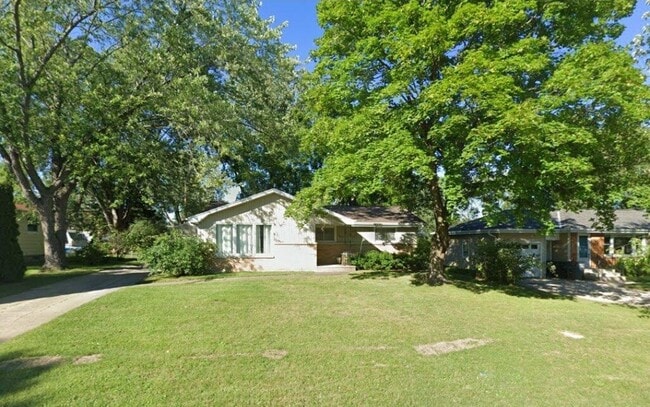 Building Photo - 167 Gwynn St