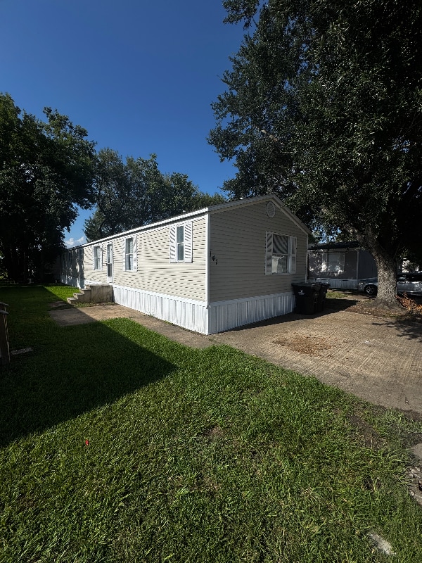 Building Photo - 141 Fox Meadow Dr