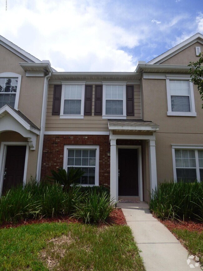 Arrowood At Bartram Park Apartments for Rent with a Yard Jacksonville