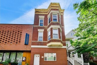 Building Photo - 3151 N Southport Ave