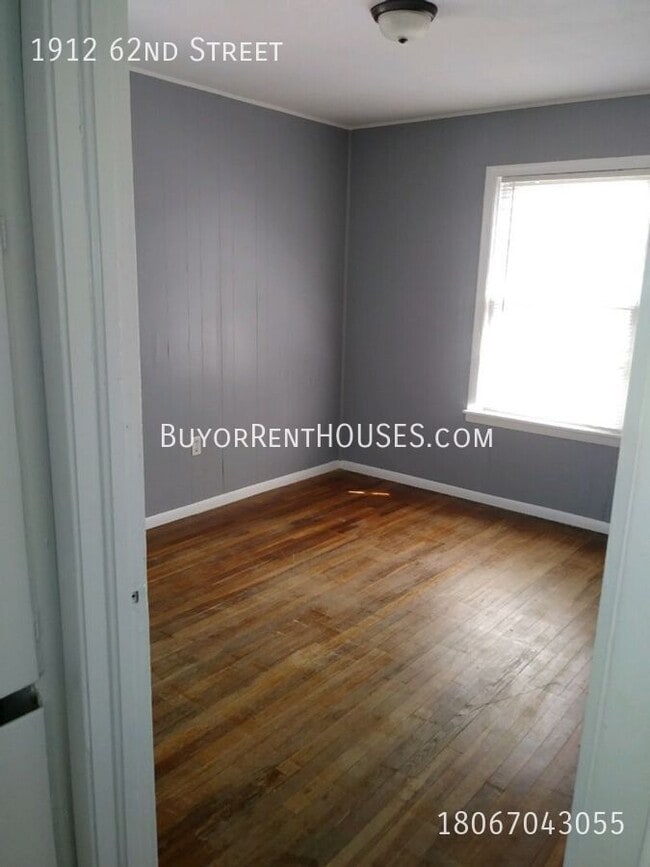 Foto del edificio - Handyman Special $99 Move in + Admin Fee /...