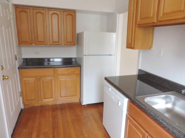 Foto del edificio - 1364 W Estes Ave