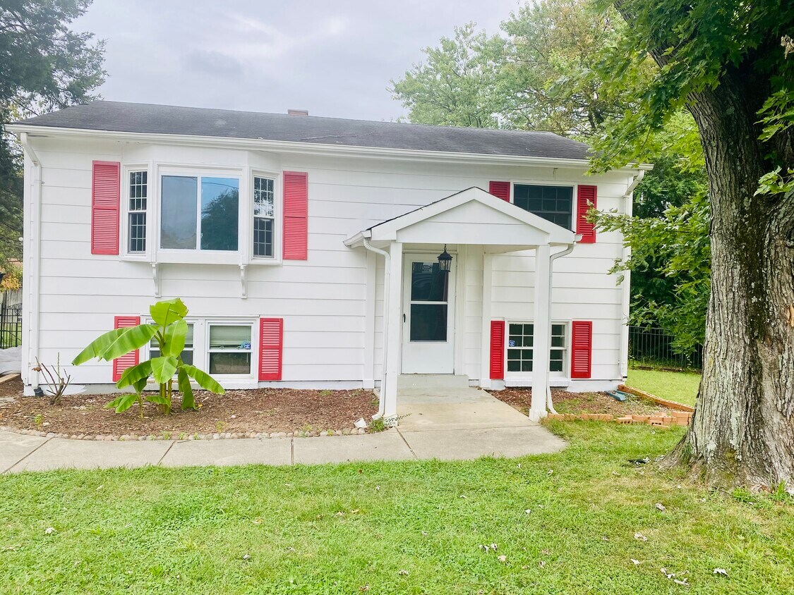 Foto principal - 15003 Illinois Rd