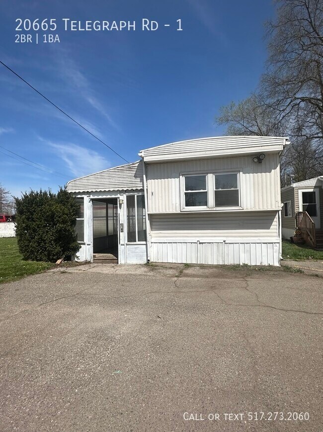 Building Photo - 2 BED 1 BATH HANDYMAN SPECIAL MOBILE HOME