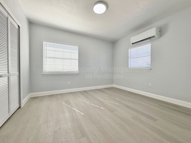 Building Photo - 813 Suwannee Dr