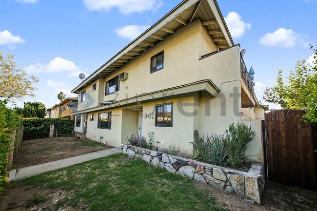 Building Photo - Unit 1