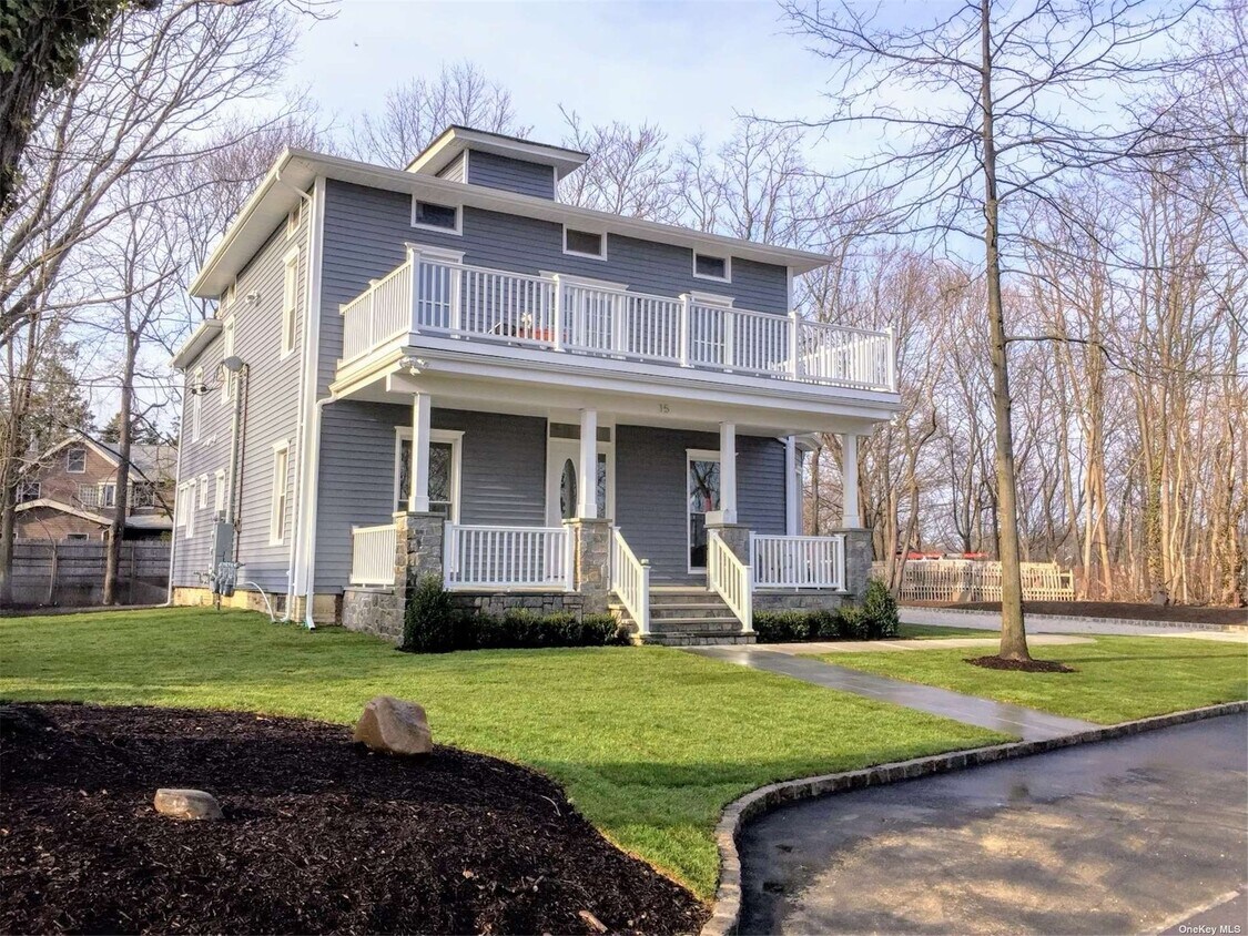 15 Summit Pl Unit 1E, Glen Cove, NY 11542 Apartment for Rent in Glen