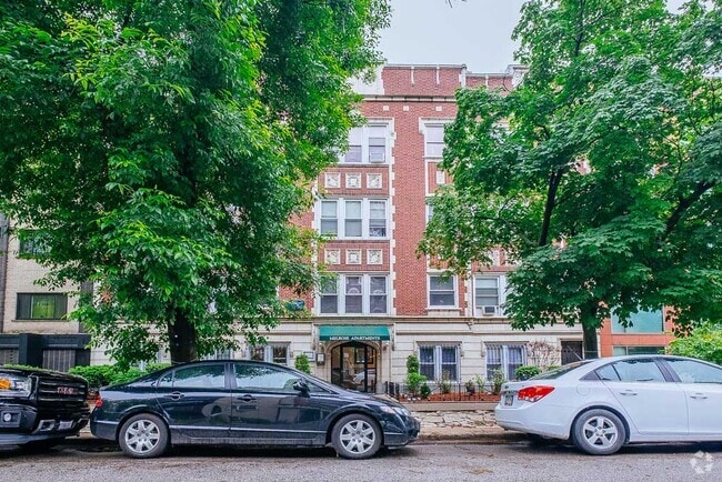 Building Photo - 514 W Melrose