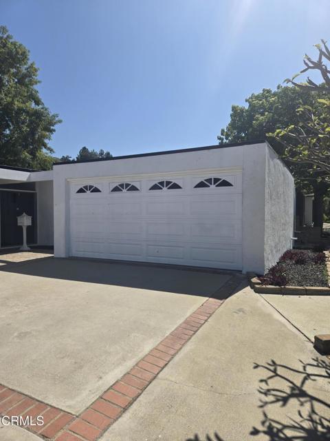Building Photo - 439 E Greystone Ave
