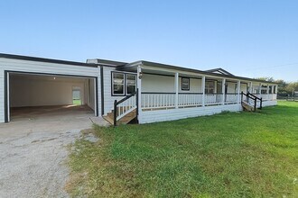 Building Photo - 17319 Wells Dr