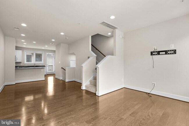 Foto del edificio - 10413 Fernwood Rd