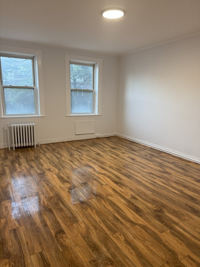 Building Photo - 82 Forest St