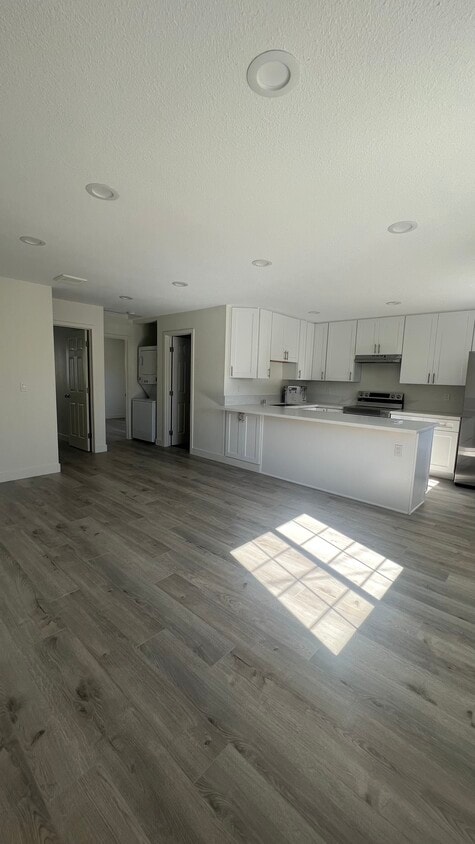 Foto principal - 733 S 45th St