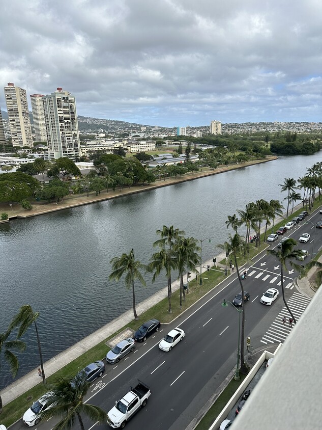 Primary Photo - 2085 Ala Wai Blvd