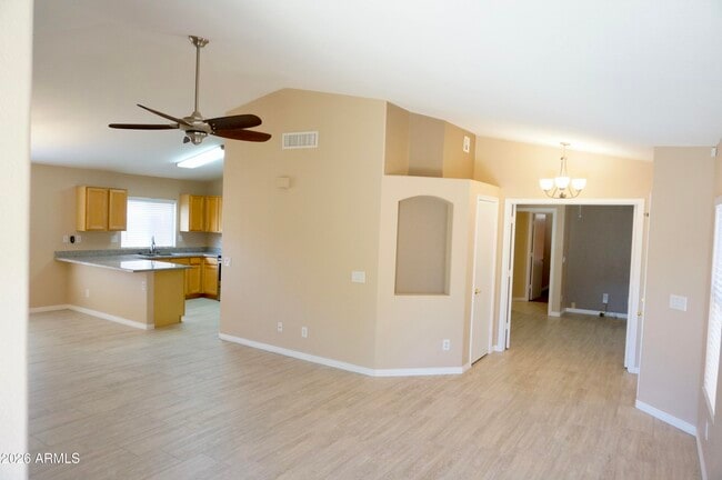 Foto del edificio - 3033 E Hononegh Dr