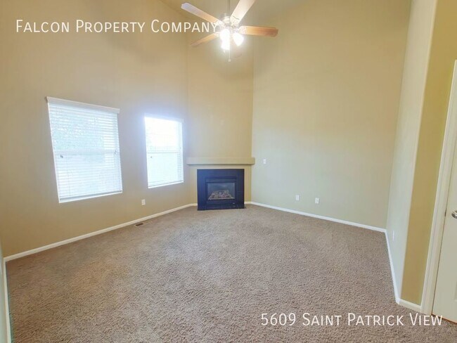 Building Photo - Lovely Townhome in Dublin Terrace! - Lease...