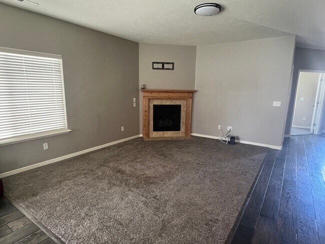 Foto del edificio - 761 Oak Green Dr