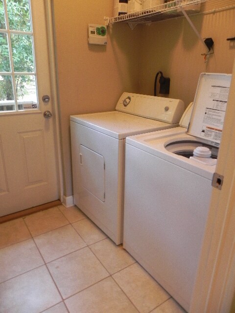 Foto del edificio - Nice 3BR/2BA Home - Convenient to NAS Pens...
