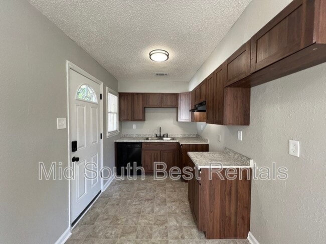 Building Photo - 1396 Ledger Rd